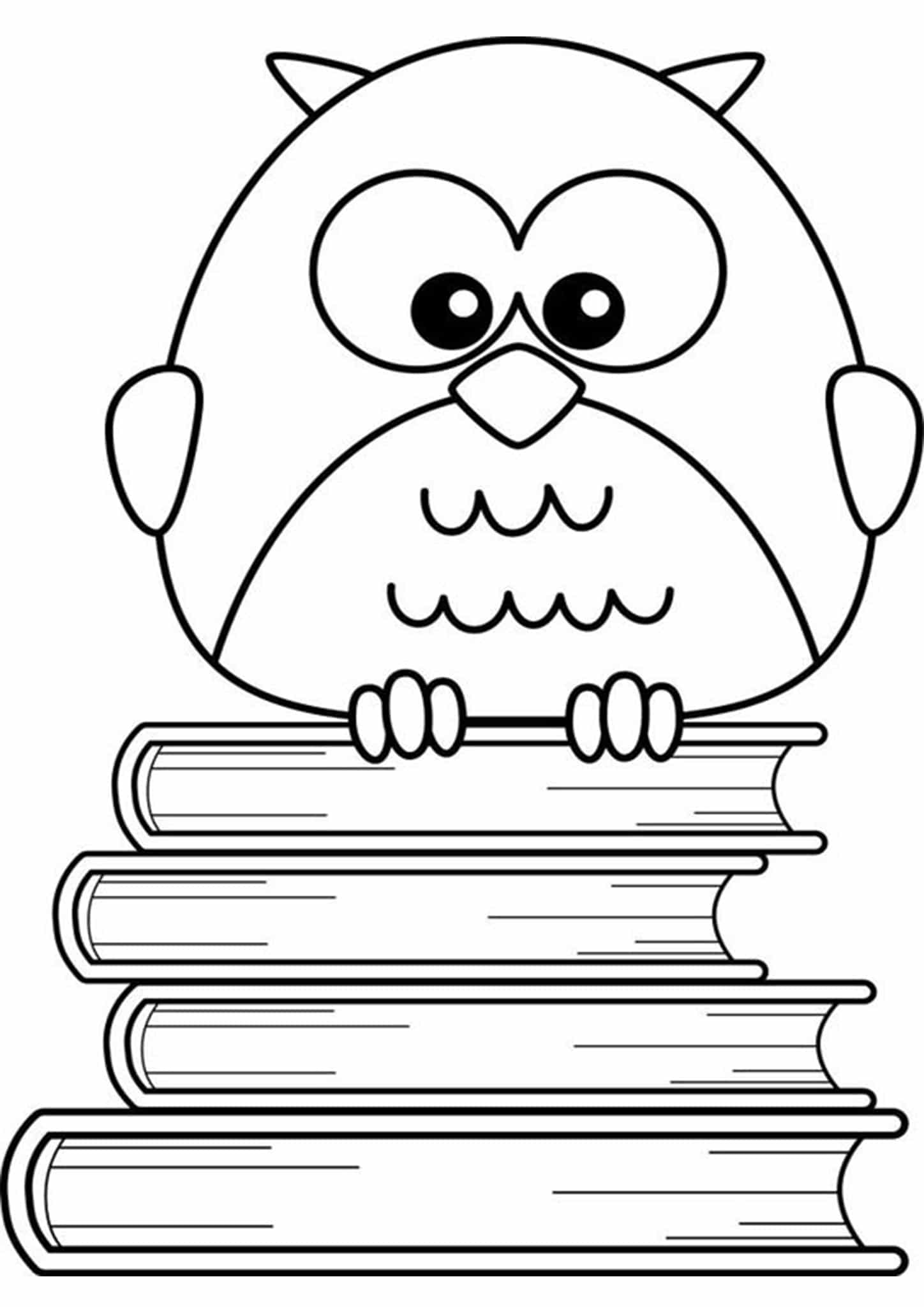 Dibujo de Búho de Pie sobre Libros para Colorear y Imprimir
