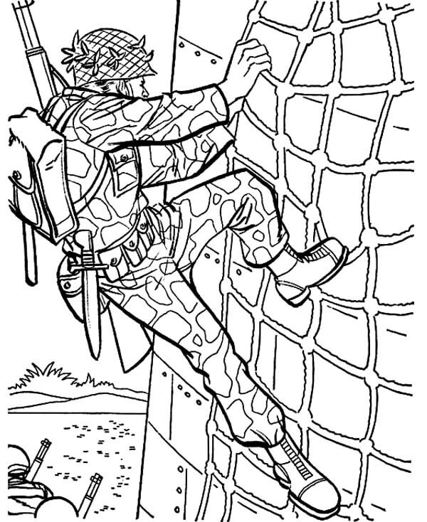 Dibujo de Escalada de Pared de Taladro Militar para Colorear y Imprimir