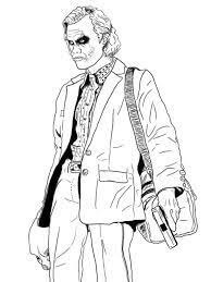 Dibujo de Guay Joker Sosteniendo Una Pistola para Colorear y Imprimir