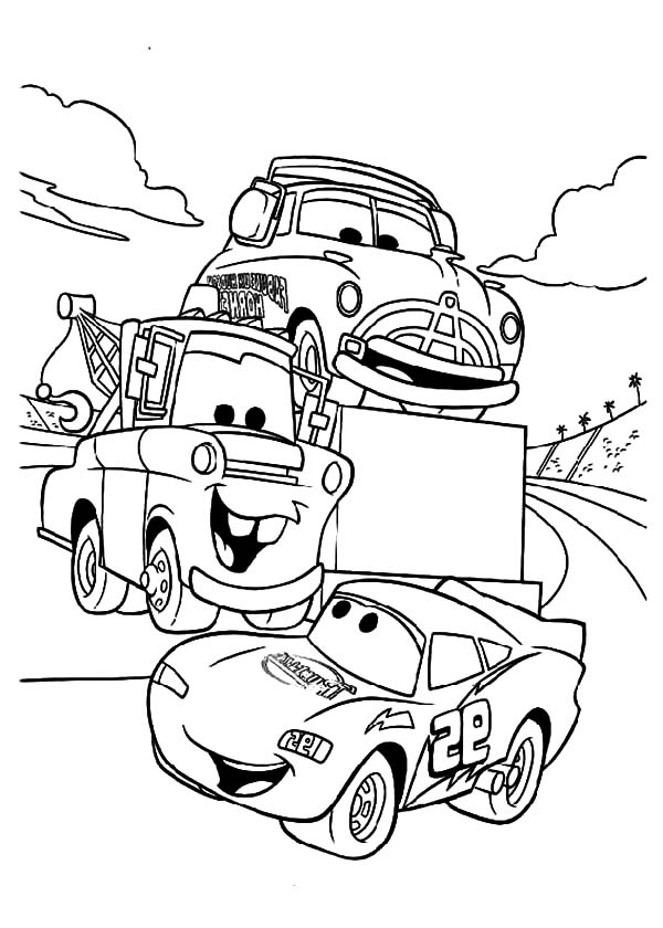 Dibujo de Iluminando a Mcqueen y Su Tripulación para Colorear y Imprimir